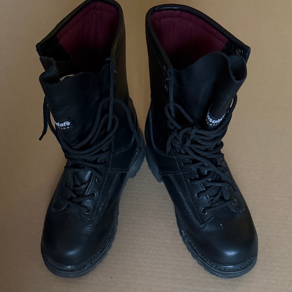 Vibrram Black Leather Lace-Up Boots with Burgundy Interior. Safety toes.